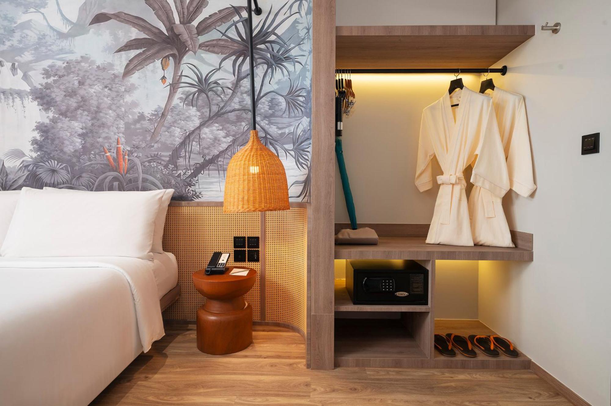 The Tide Resort Bangszen Kültér fotó