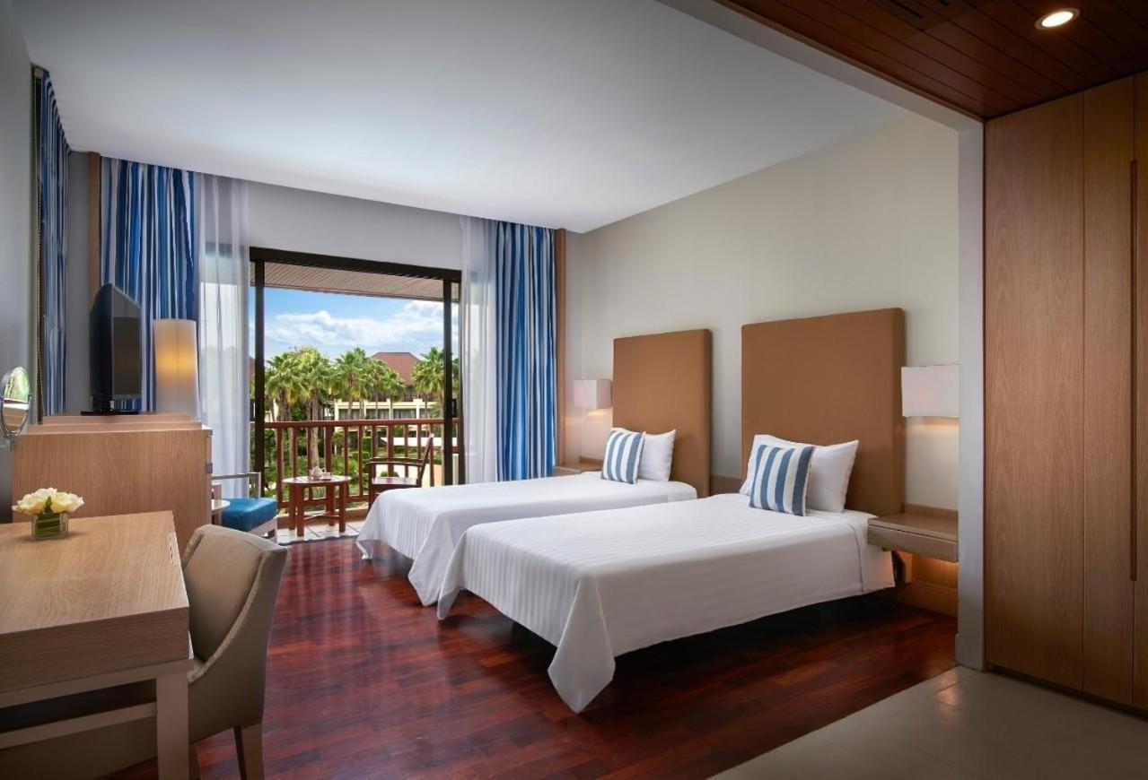 The Tide Resort Bangszen Kültér fotó